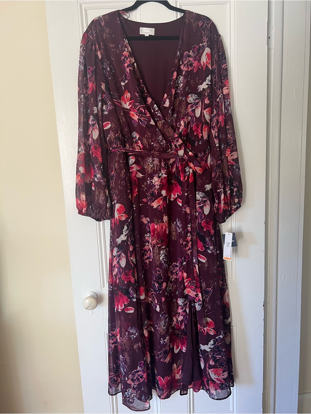 Signature by Robbie Bee Women's Floral Wrap Midi Dress in Burgundy 24W